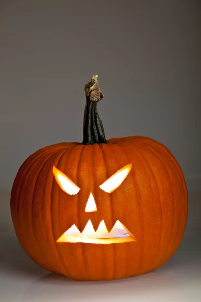 Halloween jack 'o' lantern miedo caras de calabaza —  Fotos de Stock
