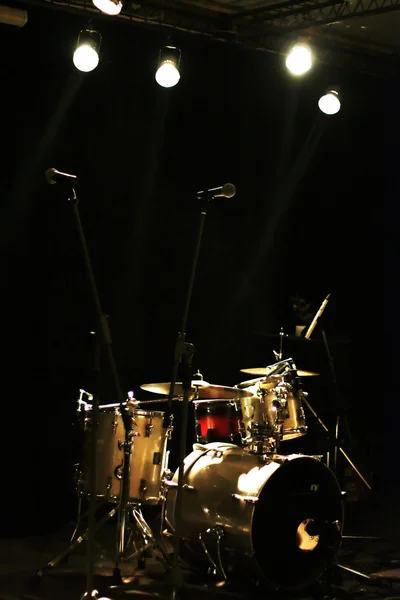 Tambores no palco — Fotografia de Stock