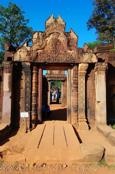 Vstupu gopura banteay sreiz, Kambodža — Stock fotografie