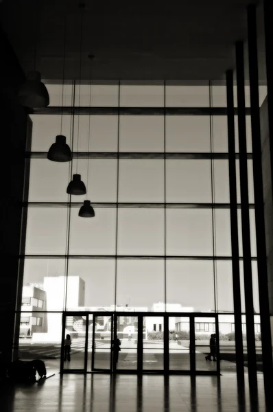 Silhouette på office building — Stockfoto