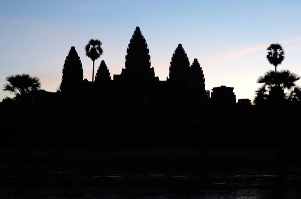 Angkor wat i gryningen — Stockfoto