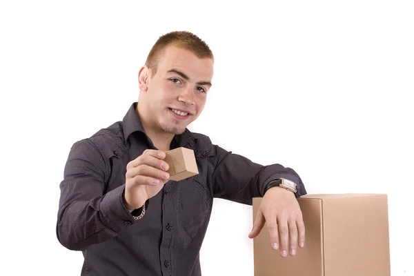 Hombre con una caja de regalo envuelta — Foto de Stock