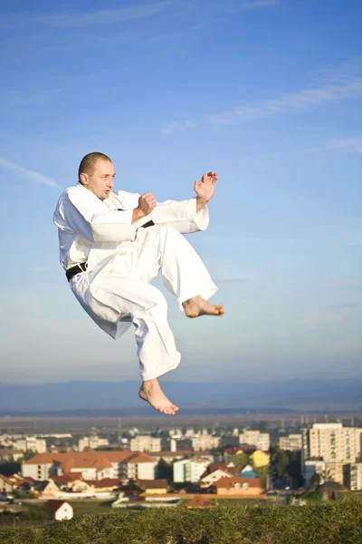 Karate buiten — Stockfoto