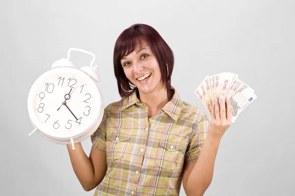 女性保持時計とお金 — ストック写真