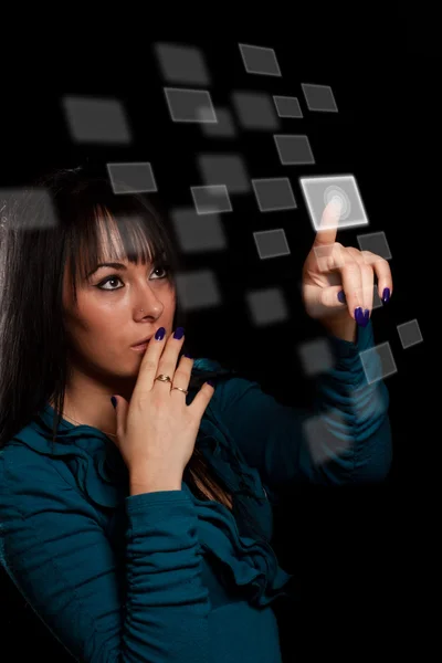 Mujer pulsando botones digitales — Foto de Stock