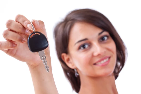 Donna che tiene le chiavi della macchina — Foto Stock