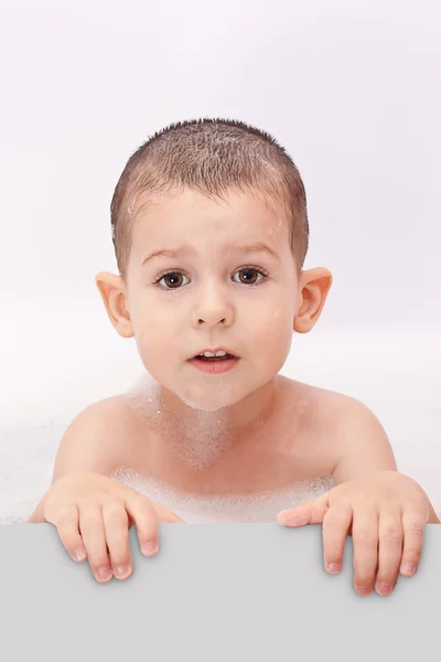 Chlapec ve vodě — Stock fotografie
