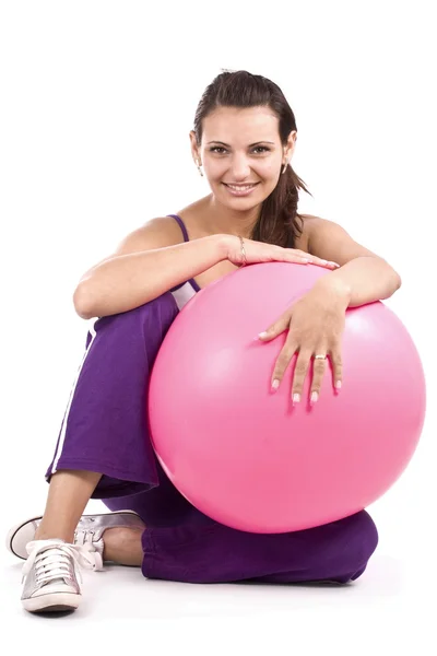 Fitness topu olan kadın. — Stok fotoğraf
