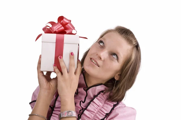 Frau mit Geschenkbox lizenzfreie Stockbilder