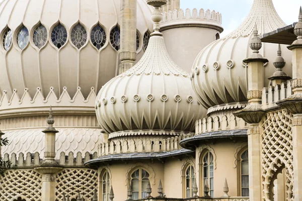 Брайтонские павильоны украшают крышу купола — стоковое фото