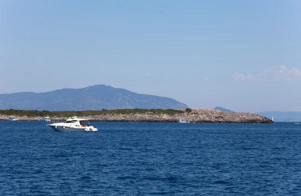 Залив Спалматои, остров Джаннутри, Италия — стоковое фото