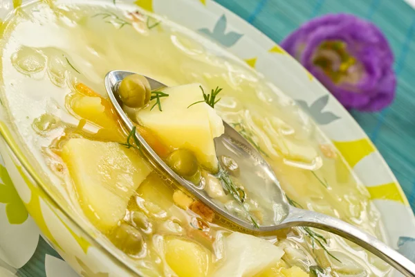 Zeleninová polévka s hráškem — Stock fotografie