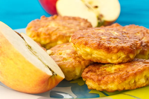 Apple pancakes — Stock Photo, Image