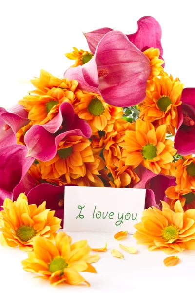 Bouquet van calla lelies en oranje chrysanten — Stockfoto