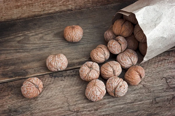 Ořechy v papírových sáčků — Stock fotografie