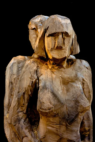 Escultura de madera de corte áspero — Foto de Stock