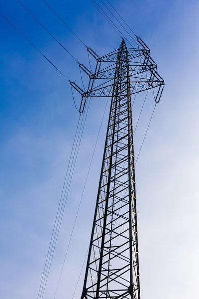 Přenosové linky pylonu — Stock fotografie