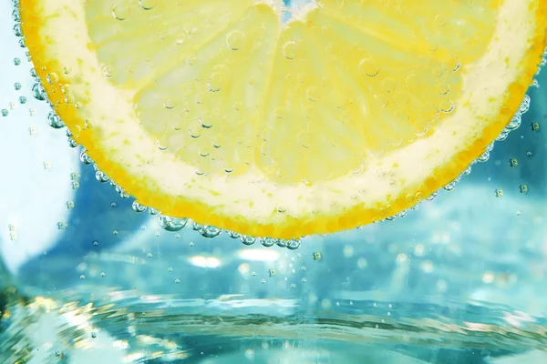 Splashing Lemon — Stock Photo, Image