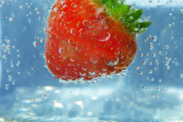 Spritzer Erdbeere — Stockfoto