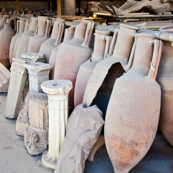Eski amphoras — Stok fotoğraf
