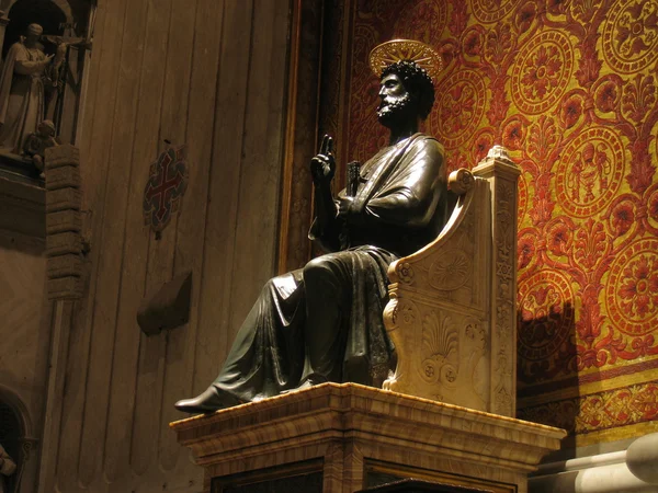 Статуя Святого Петра — стоковое фото