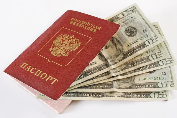 Rosyjski podróży paszport i pieniądze. — Zdjęcie stockowe