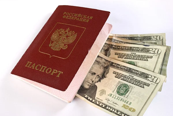Passaporto russo in viaggio e denaro . — Foto Stock