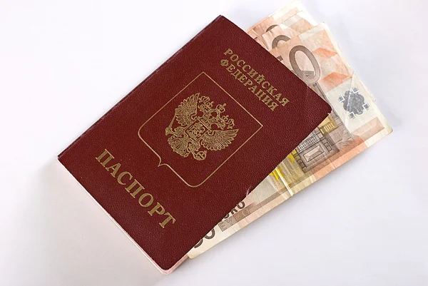 Russischer Reisepass und Geld. — Stockfoto
