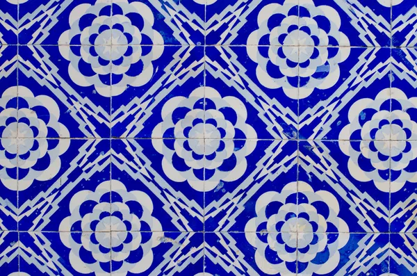 Azulejos tradicionales esmaltados portugueses — Foto de Stock