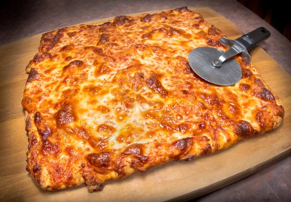 Sajtos pizza — Stock Fotó