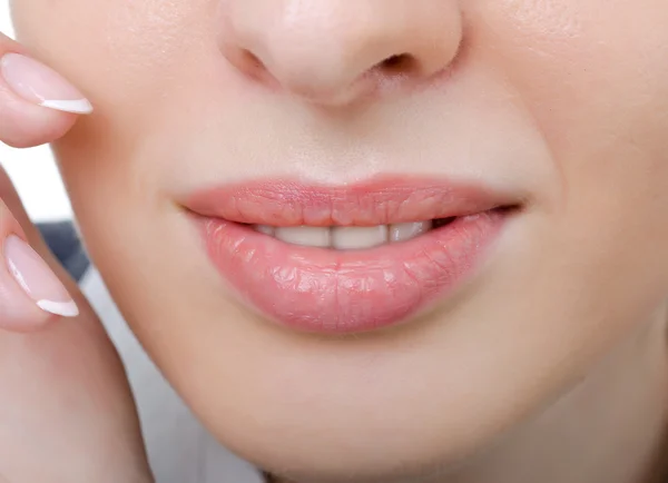 Lábios sensuais femininos close-up — Fotografia de Stock