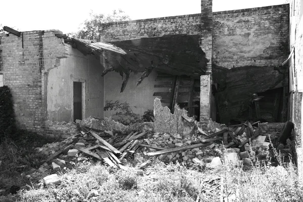 Разрушенное здание — стоковое фото