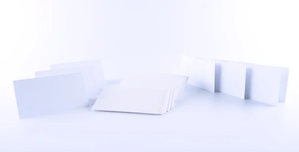 Белые визитки — стоковое фото
