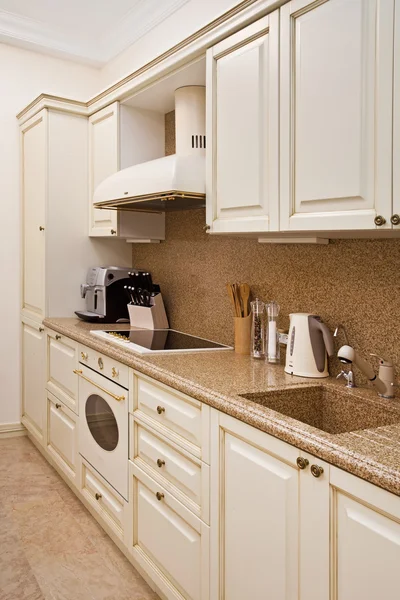 Modern kitchen in luxury mansion — Stock Photo, Image
