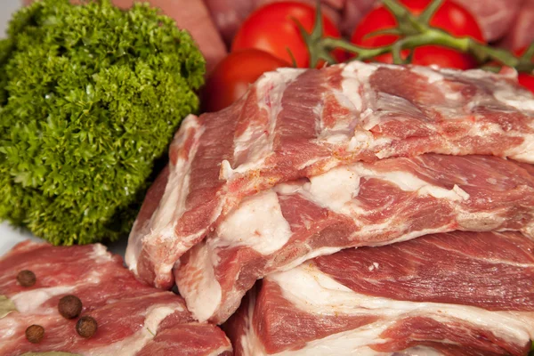 Fondo de carne cruda fresca con bordes de cerdo; Carne de res, pavo y —  Fotos de Stock