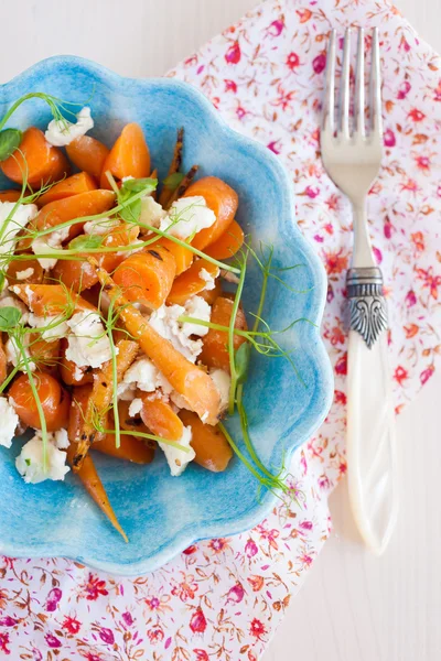 Carrot and goatcheese salad — Stock Photo, Image
