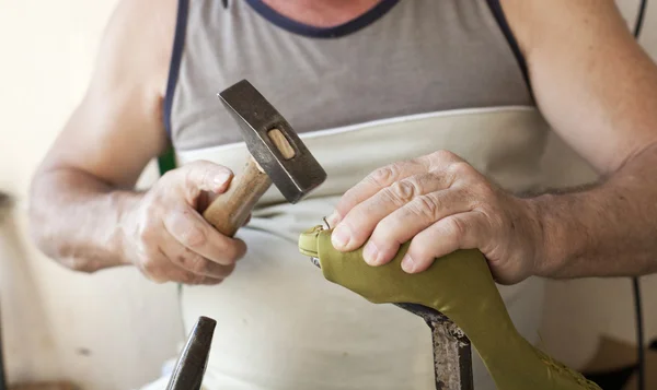 Hammering a nail — Stock Photo, Image