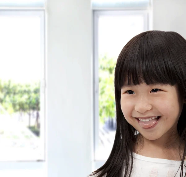 Sevimli Asyalı küçük kız — Stok fotoğraf