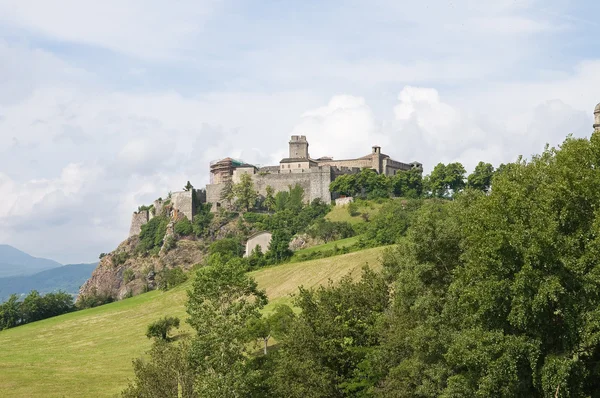 Bardi hrad. Emilia-Romagna. Itálie. — Stock fotografie