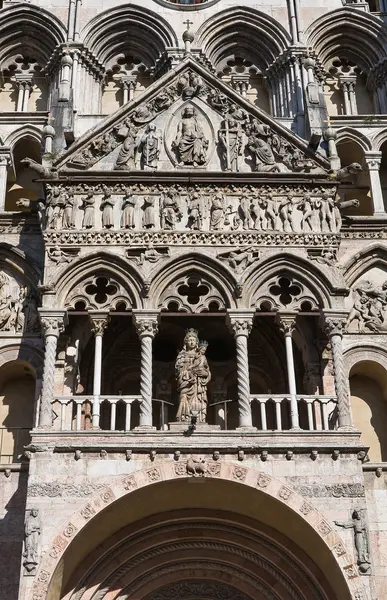 Catedral da Basílica de São Giorgio. Ferrara. Emilia-Romagna. Itália . — Fotografia de Stock