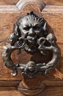 Doorknocker.