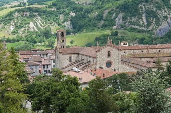 St. colombano opatství. Bobbio. Emilia-Romagna. Itálie. — Stock fotografie