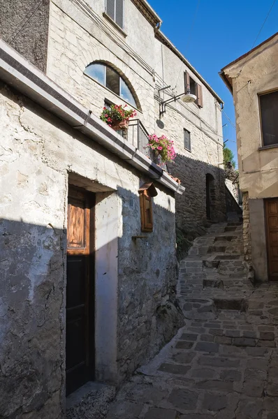 골목입니다. castelmezzano입니다. 바실리카 타입니다. 이탈리아. — 스톡 사진
