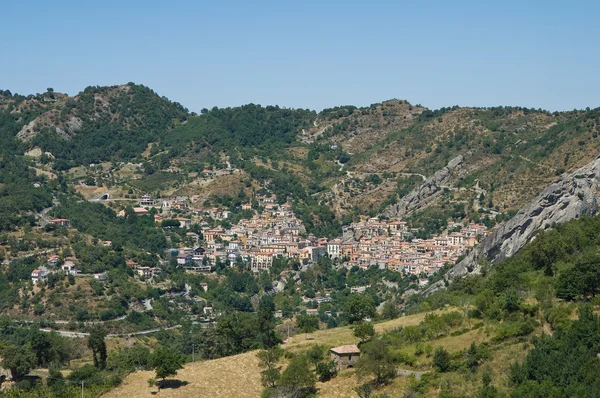 Castelmezzano 的全景视图。巴西利卡塔。意大利. — 图库照片