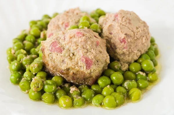 Meatballs with peas. — Stock Photo, Image