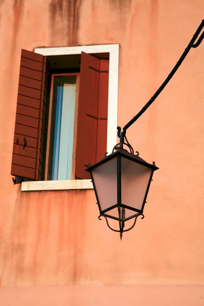 光在威尼斯和窗户 — 图库照片
