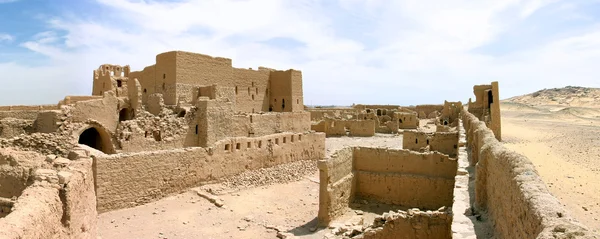 Antiga fortaleza perto de Aswan — Fotografia de Stock
