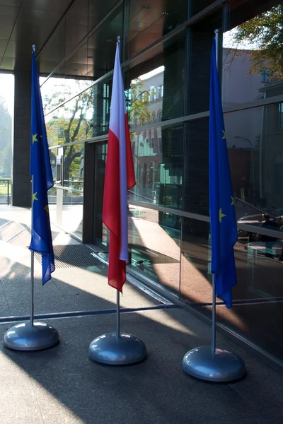 Evropa a polské vlajky — Stock fotografie