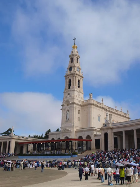 Basiliek van onze lieve vrouw van de rozenkrans van fatima in portugal — Stockfoto