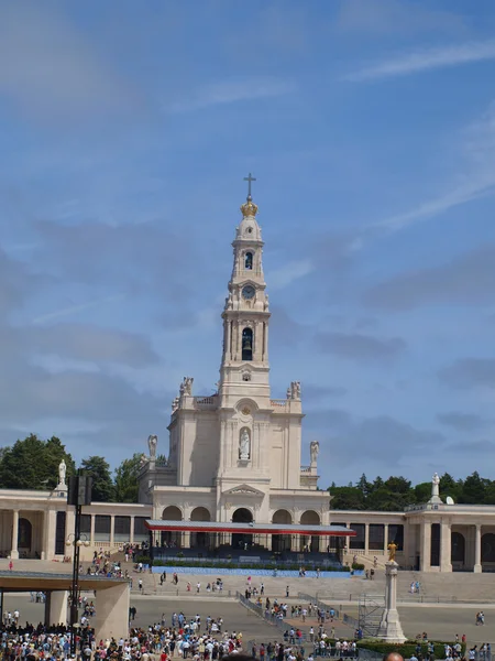 Basilica av vår fru av Rosenkransen av fatima i portugal — Stockfoto